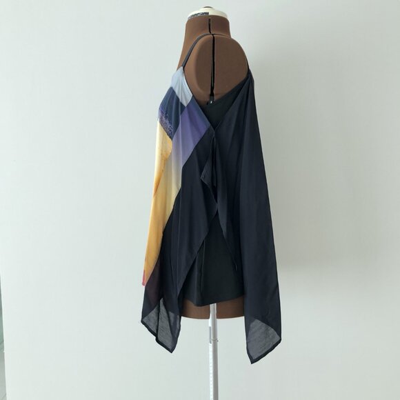 Beach Scene Tank Top - Picture 3 of 10